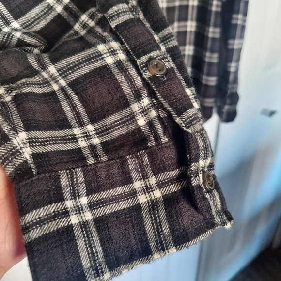 UNIVERSAL THREAD NWT FLANNEL BLOUSE LARGE - Picture 9 of 15